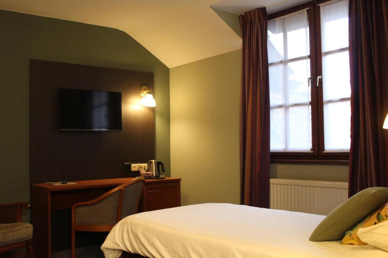 Hotel Restaurant De Roosterhoeve Roosteren Bagian luar foto