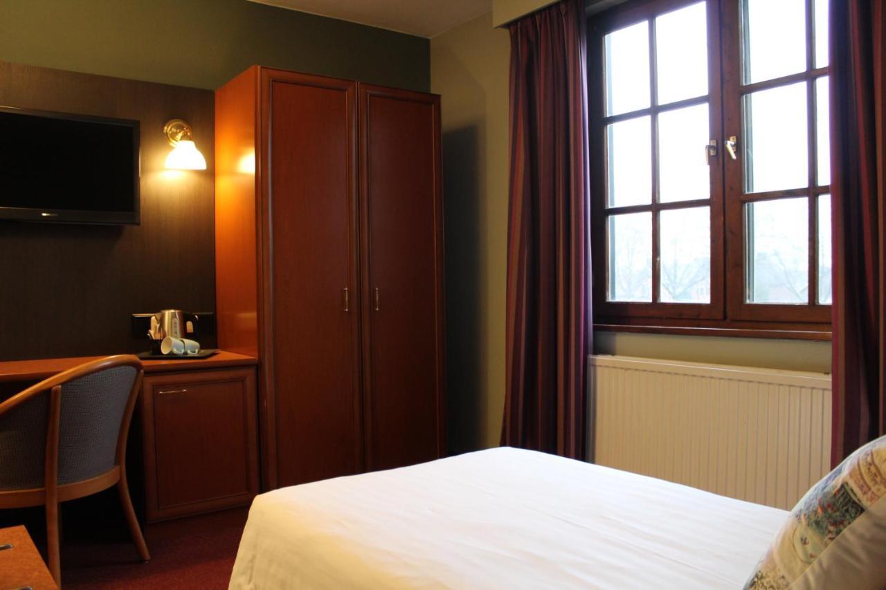 Hotel Restaurant De Roosterhoeve Roosteren Bagian luar foto