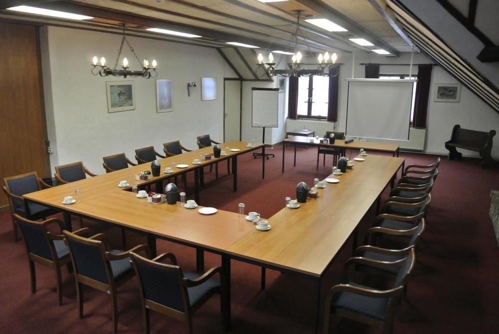 Hotel Restaurant De Roosterhoeve Roosteren Bagian luar foto