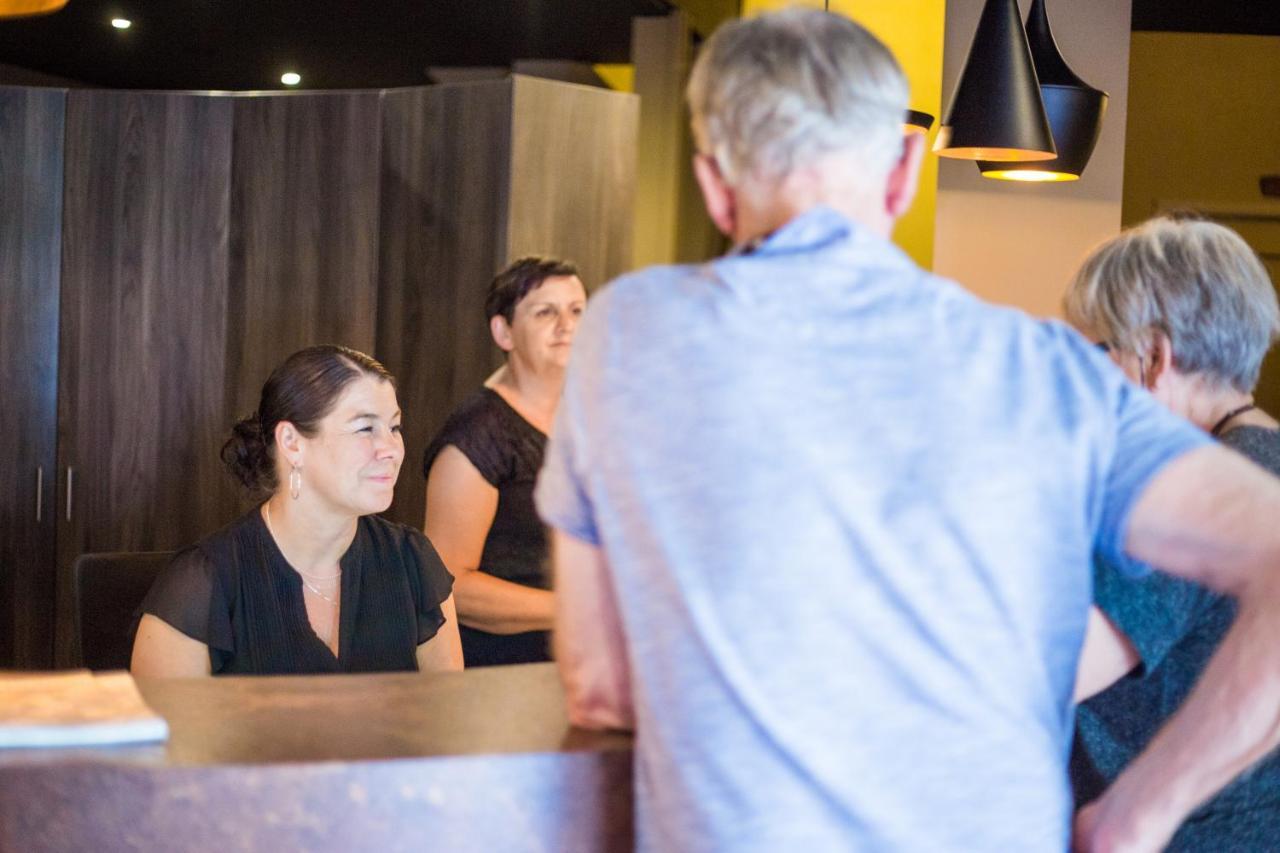 Hotel Restaurant De Roosterhoeve Roosteren Bagian luar foto